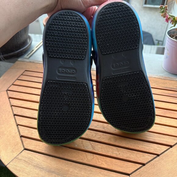 Crocs Classic Tie-Dye Clog Multicolor Slip-On Casual Footwear Size M8/W10 - Picture 7 of 7